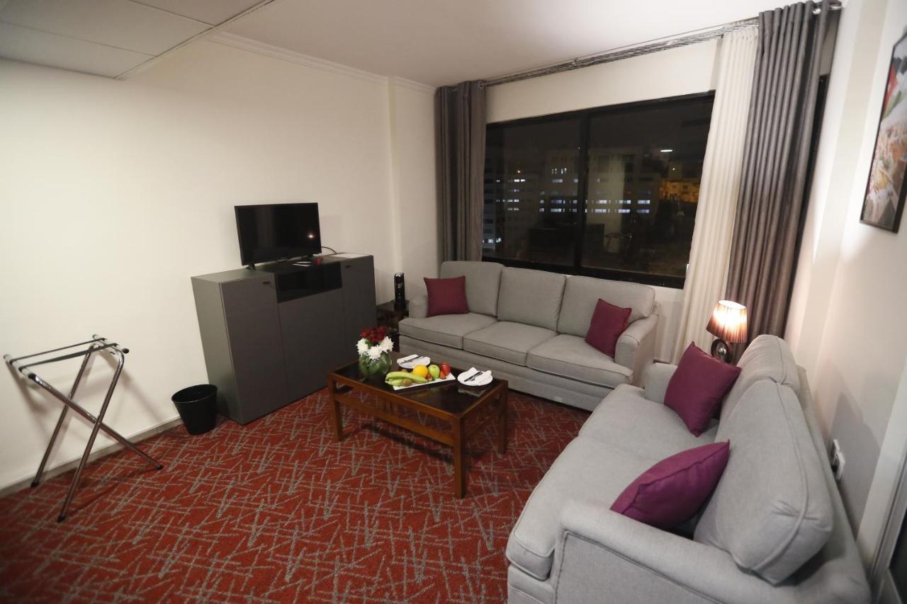 The Signature Hotel Amman Exteriör bild